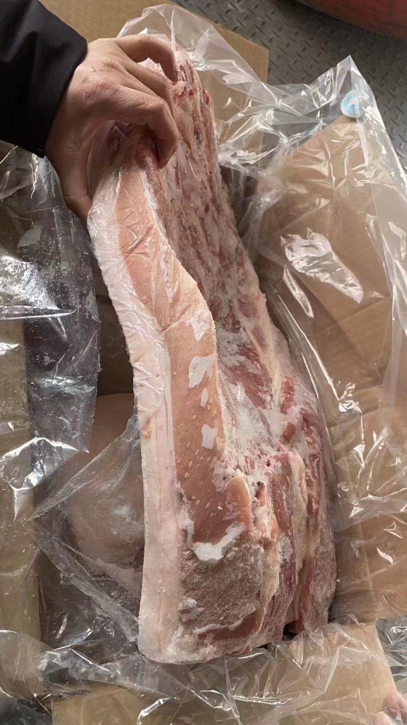 公司销售猪副产品，五花肉，厂家直销，长期供应欢迎各位老板光临