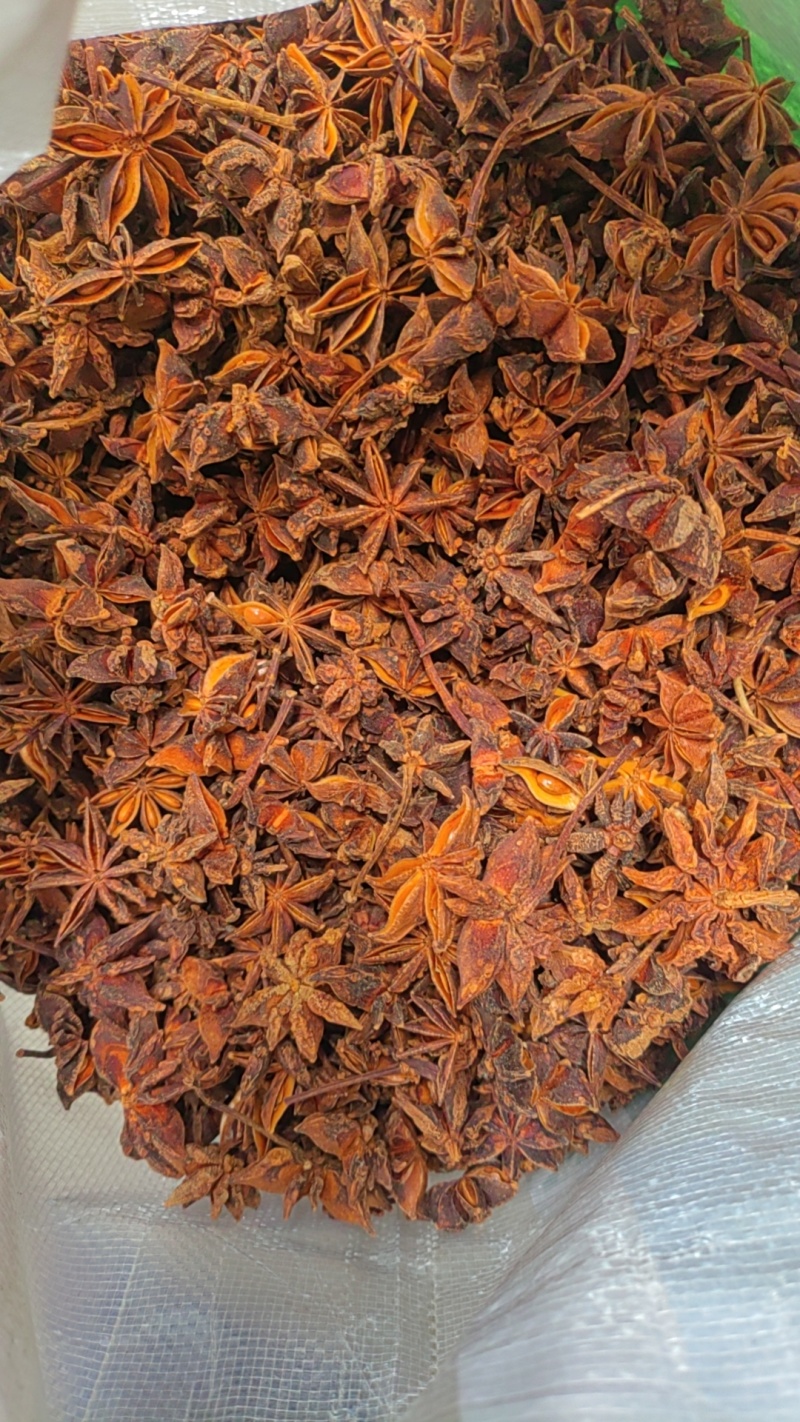 香料产地直供广西大红春花八角，足干无硫，去把春花八角精品