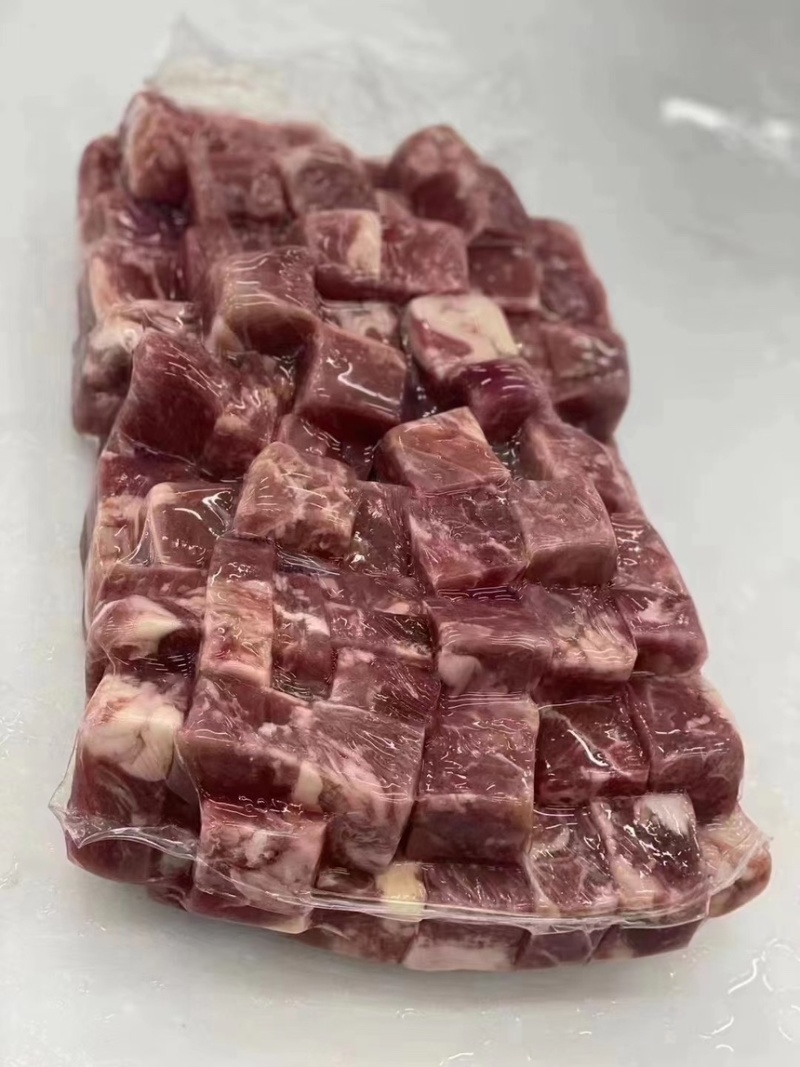 调理牛肉粒颗粒均匀规格齐全可供商超市场批发