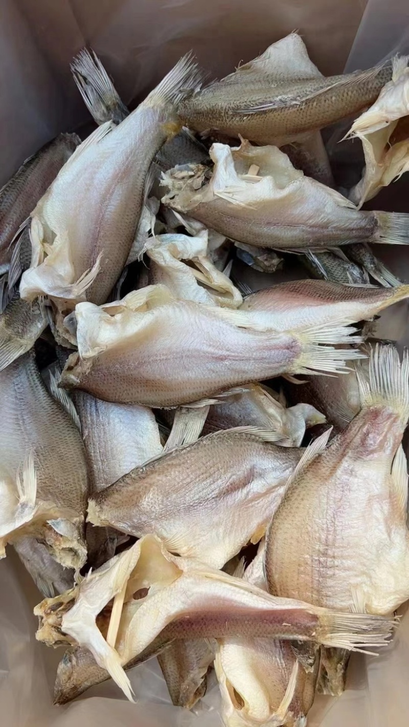鲈鱼干地摊电商淡水鲈鱼干卢仔卢肉特大号鲈鱼干