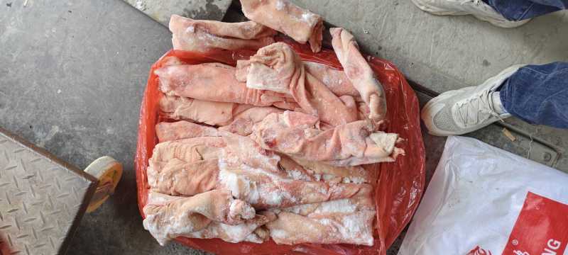 母猪肘子皮，精品肘子皮，熟食店专用