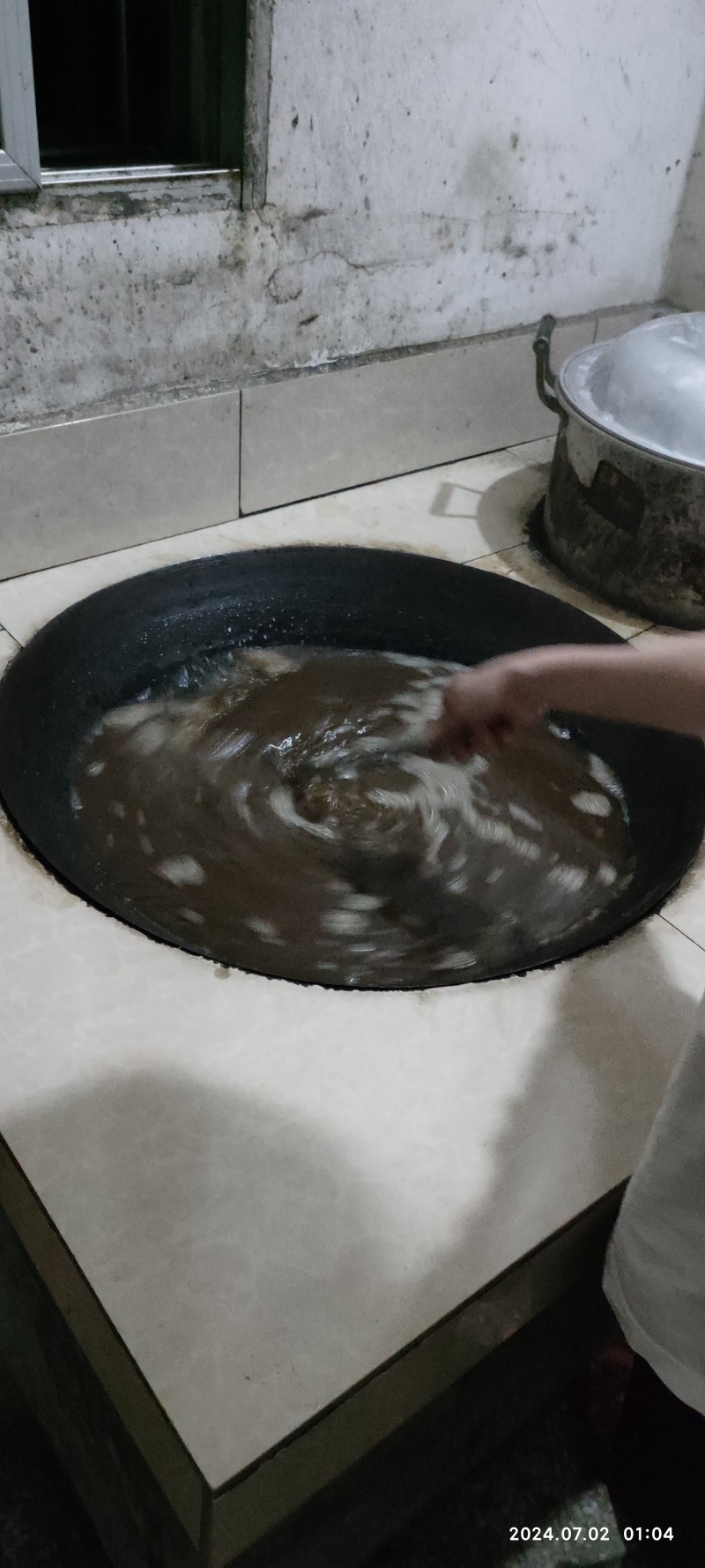 梨膏，农家自种自熬的梨膏，纯手工鲜蜜梨熬制秋梨膏