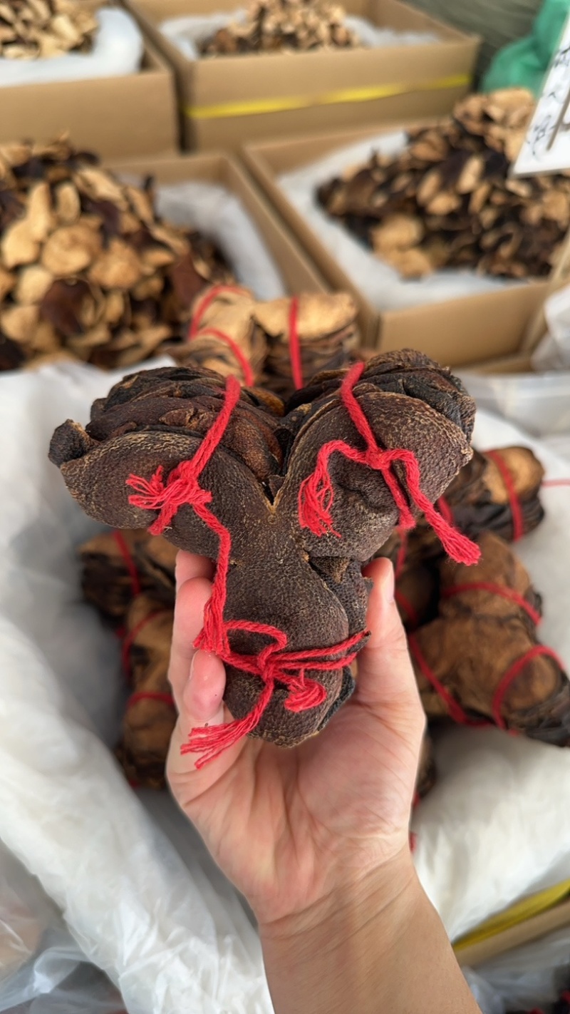 十年陈皮干，味道醇厚，纯无硫，可大货供应，规格齐全