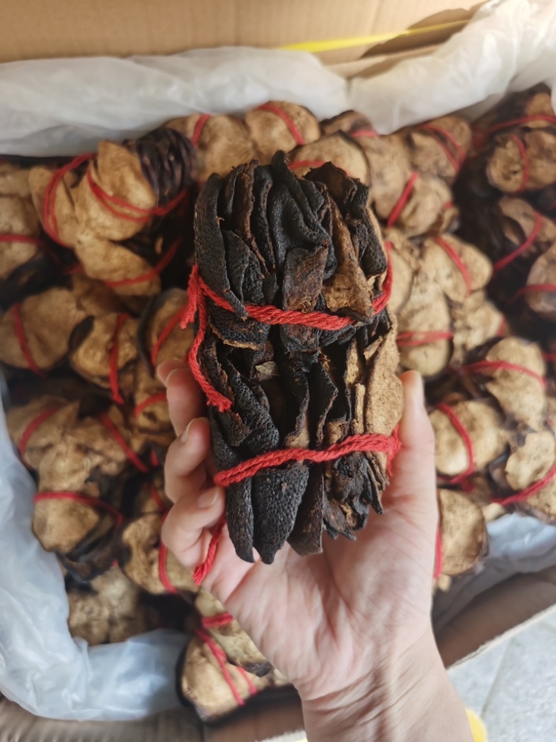 十年陈皮干，味道醇厚，纯无硫，可大货供应，规格齐全