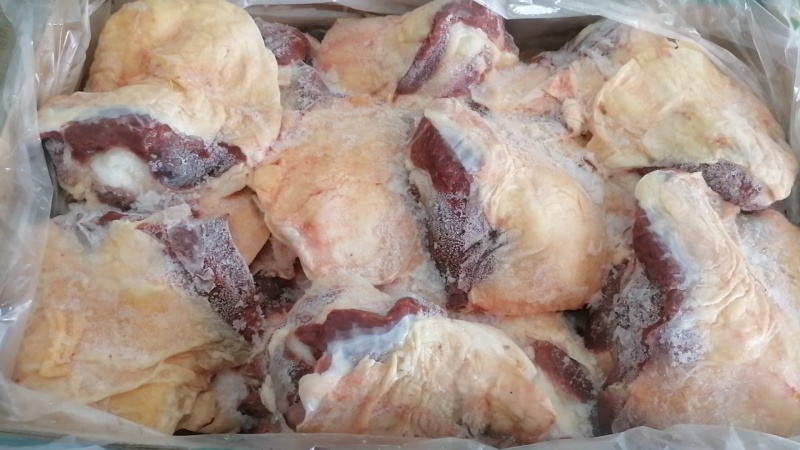牛窝骨，(牛膝盖骨.牛髌骨）有筋有肉，非常好吃