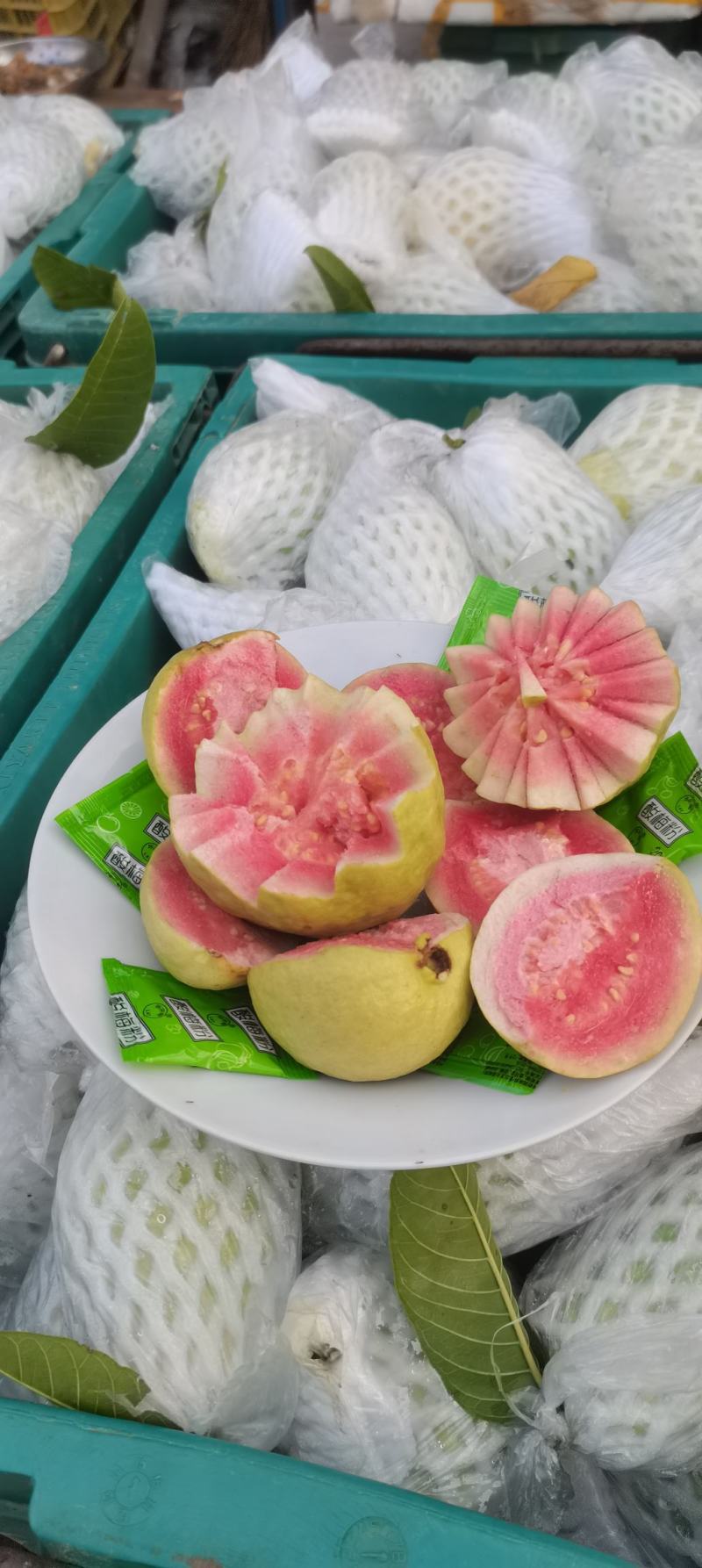 广西红心芭乐西瓜红，玉林产地直供，一手货源