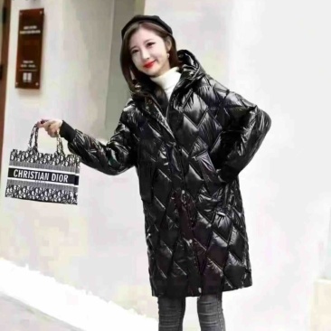 29.99清货，女士亮皮款棉服600件左右