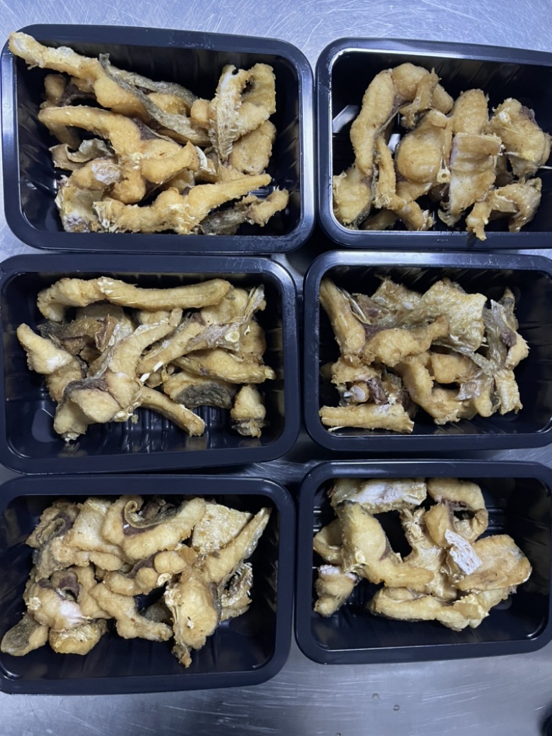 本帮熏鱼，工厂预炸，300克一盒，适合餐饮，电商团购地摊