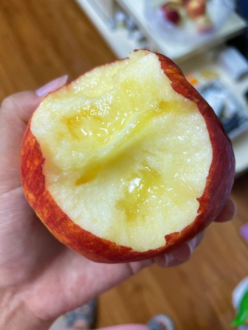 云南红露苹果精品产地直销支持一件代发电商整车待发