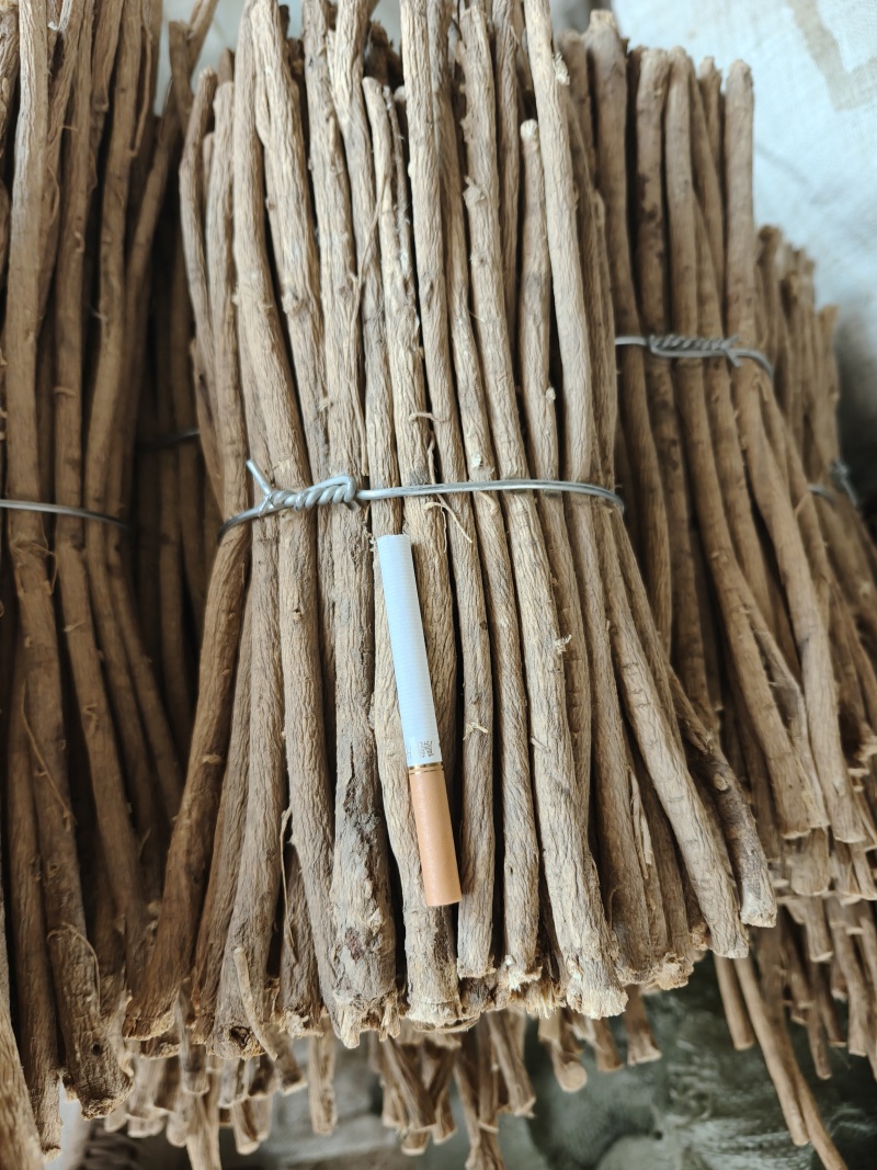 甘肃黄芪，北芪节，规格齐全，产地直发的，无硫，自然晾晒