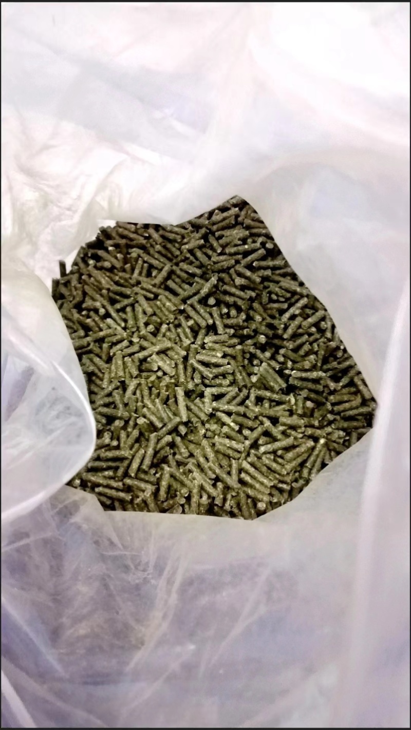 纯苜蓿草颗粒直径5mm牛羊马驴羊驼饲料支持批发零售