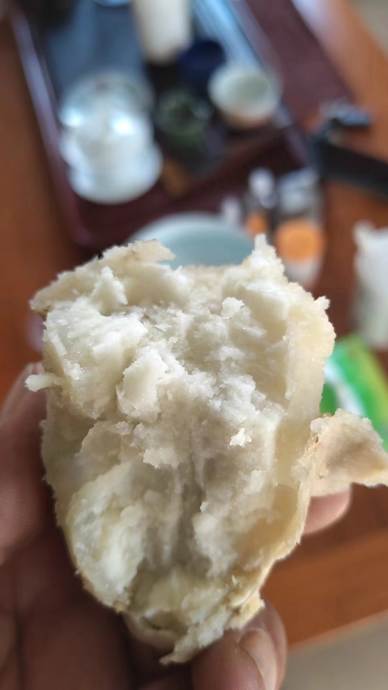 广东白皮白心牛奶人参薯，粉糯香甜，长期有货，有需要联系我