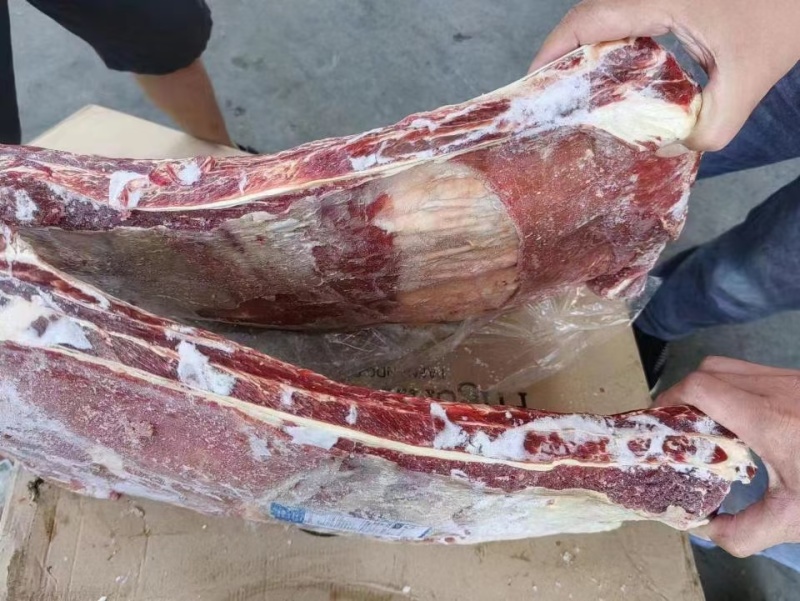 牛肋排（瘦度高，肉多）四肋五肋，可根据客户要求分割