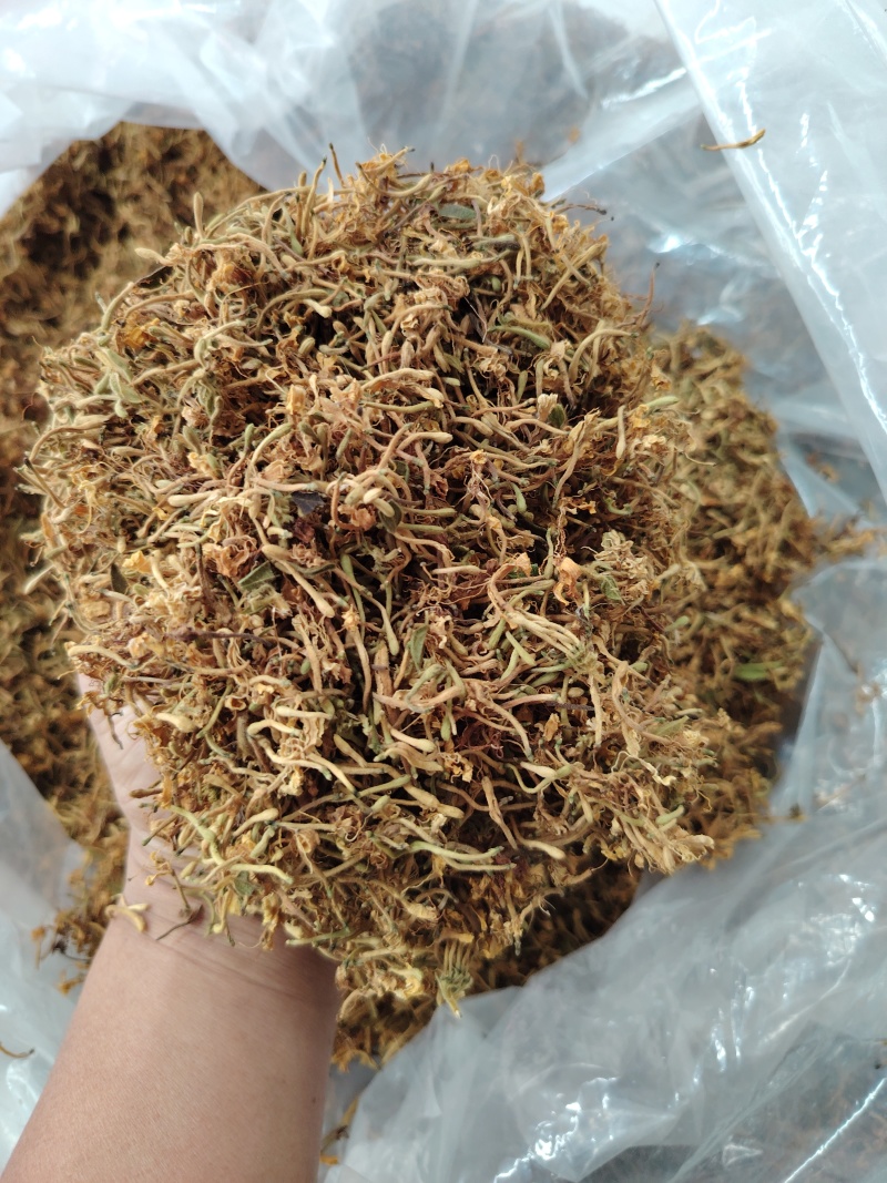 贵州金银花，晒花无硫，味香，己人工筛选