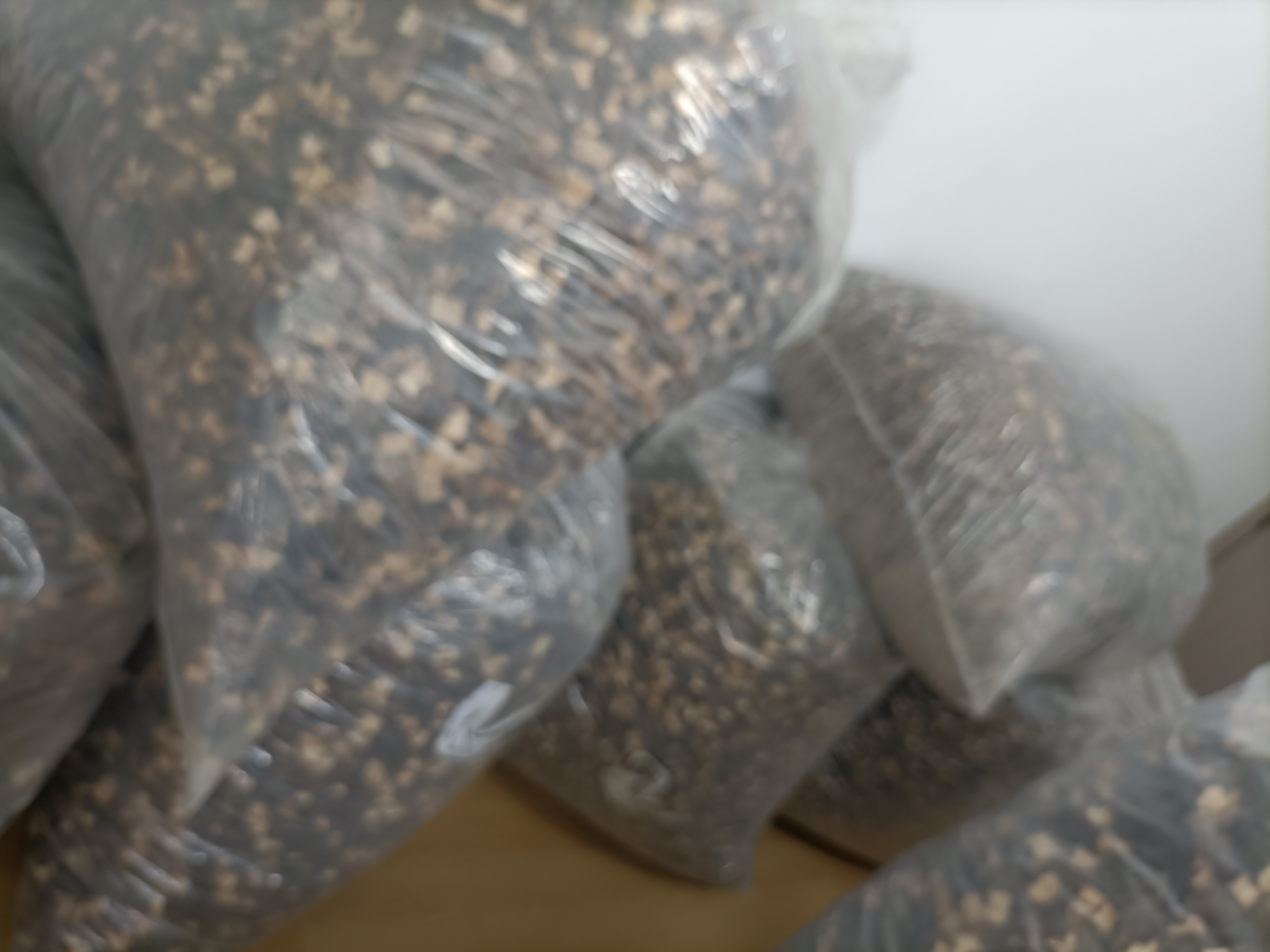 羊肚菌干品与配料搭配展示