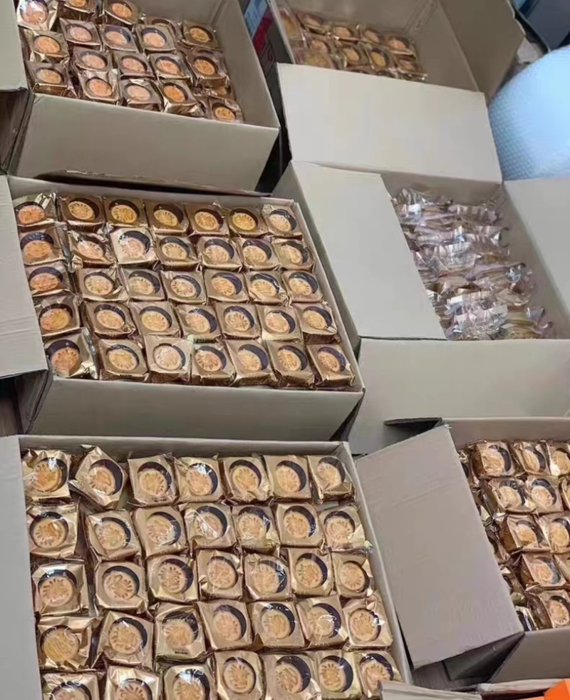 奶黄流心月饼批发可定制