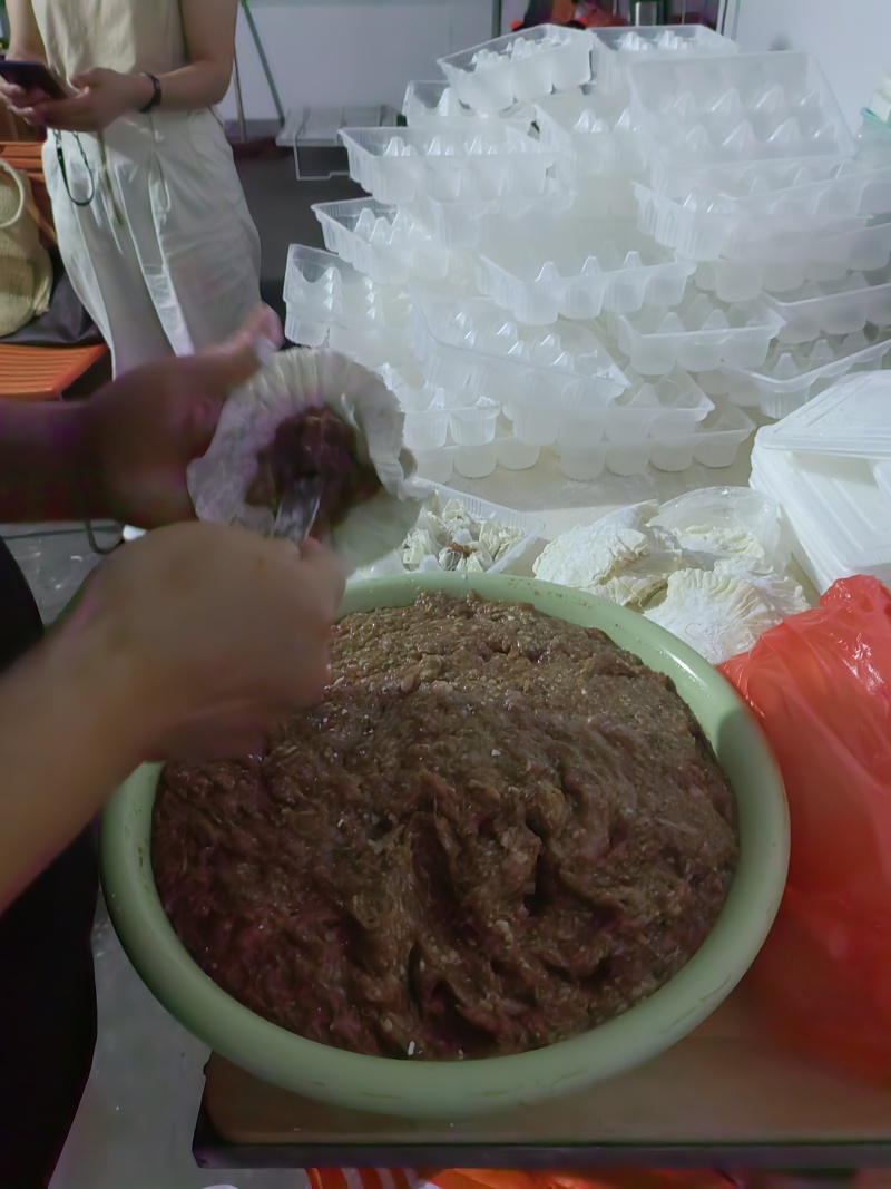 烧麦、水饺、清真特色牛羊肉风味烧麦，水饺批发，纯手工制作