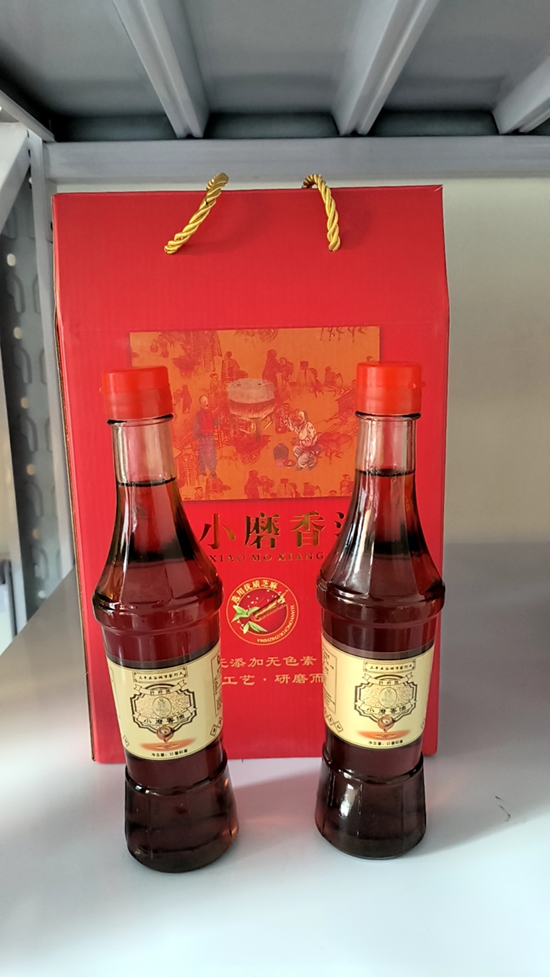 小磨香油許府居传统工艺水代法，规格齐全供应全国各地渠道