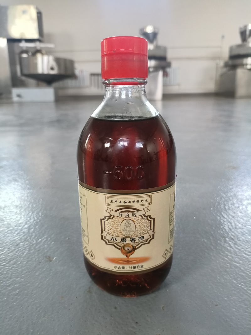 小磨香油許府居传统工艺水代法，规格齐全供应全国各地渠道