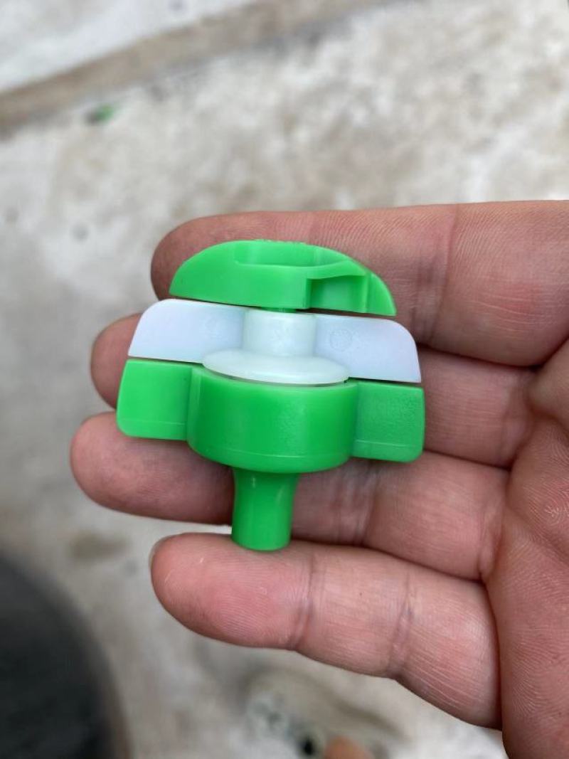 吊挂育苗大棚雾化微喷头套装吊挂360旋转大棚倒挂降温