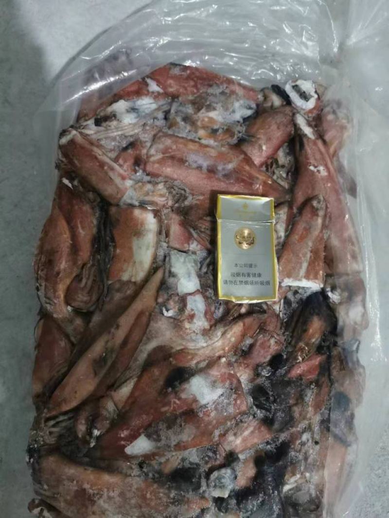 红鱿鱼的肉质嫩滑且有弹性，口感浓郁，味道鲜美。欢迎进店选