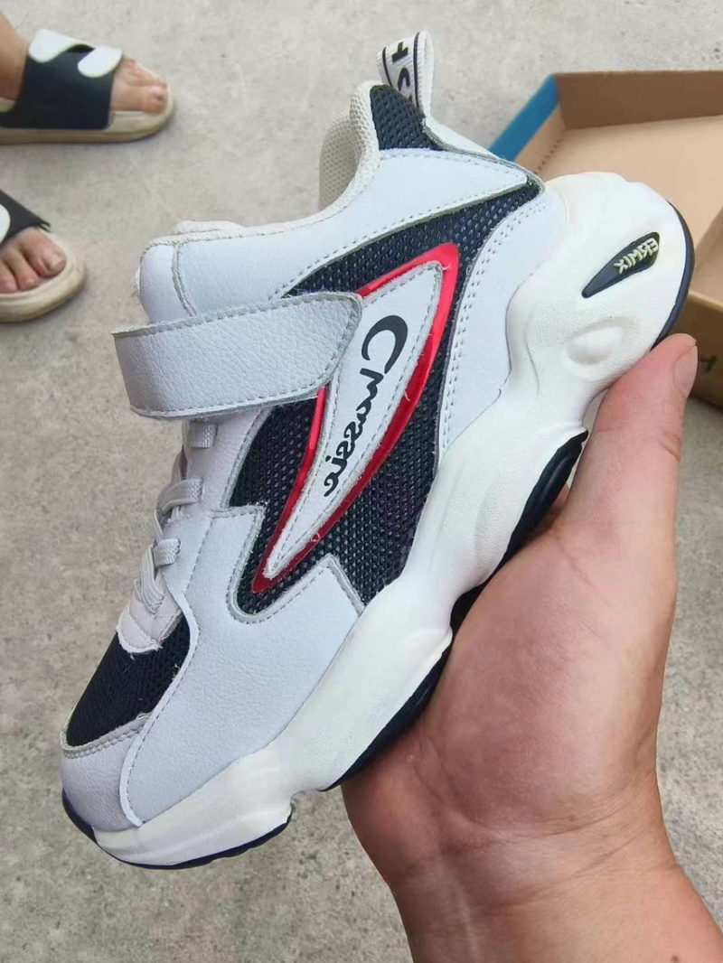 童鞋2600双，各大品牌，部分真皮11清