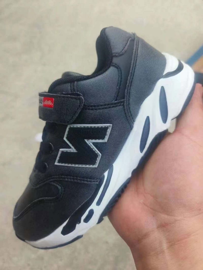 童鞋2600双，各大品牌，部分真皮11清