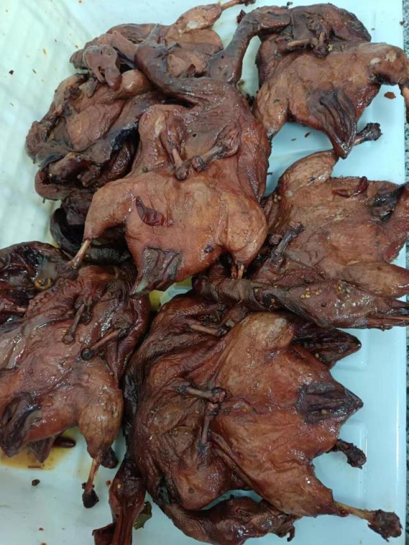 【卤味】酱板鸭量大从优优质卤味欢迎各地老板联系