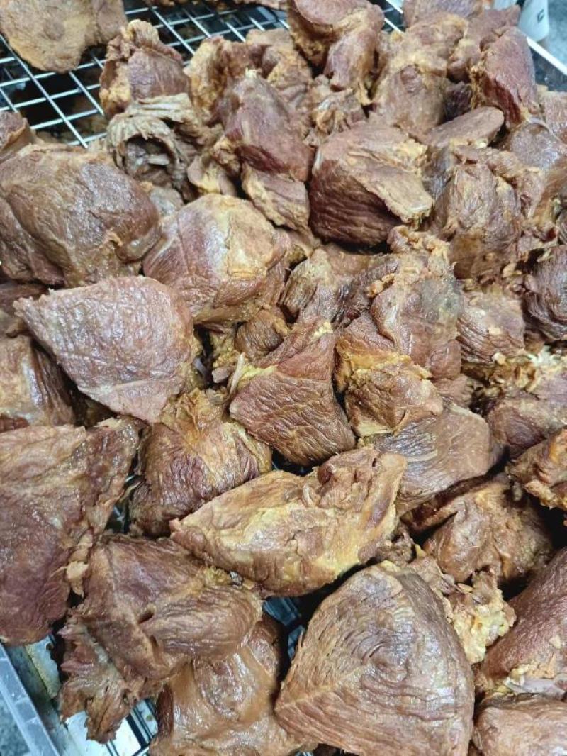 卤牛肉味酱肉块全熟现卤优质好吃欢迎各地老板联系洽谈