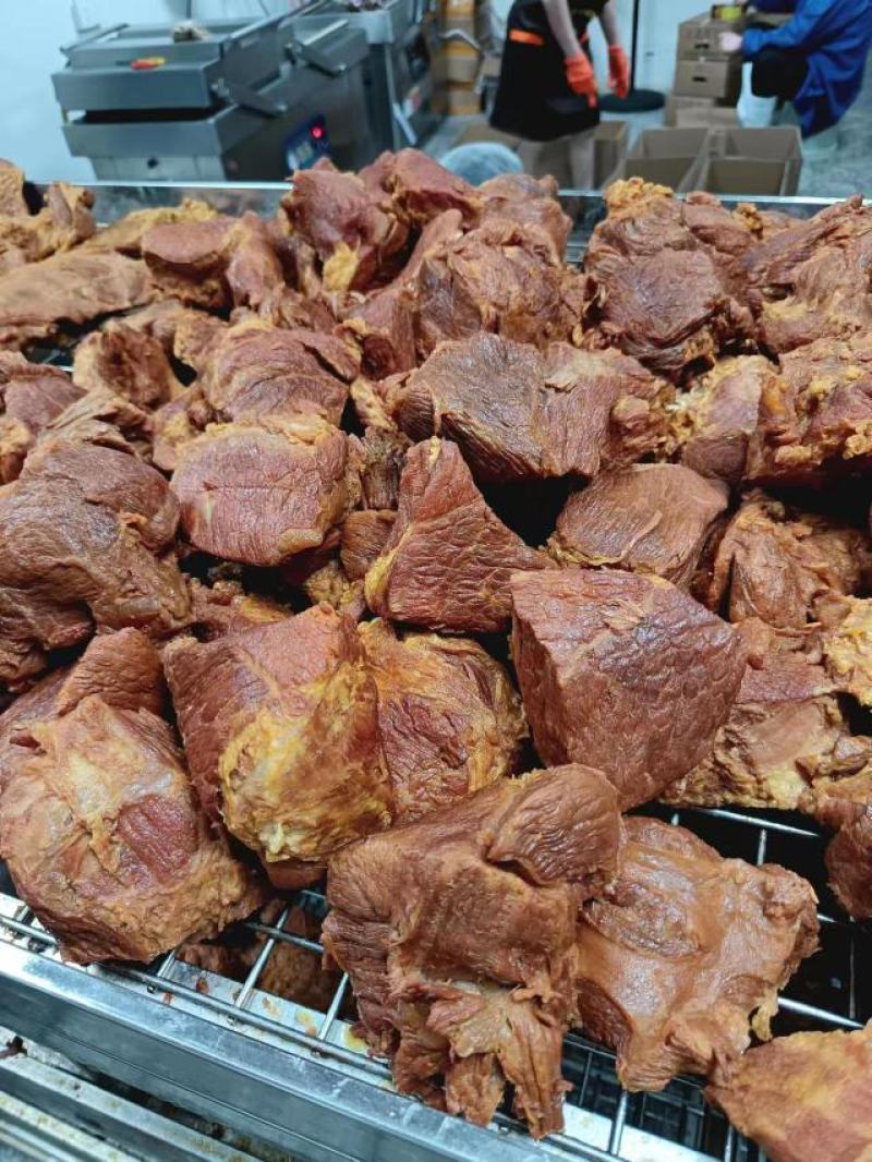 卤牛肉味酱肉块全熟现卤优质好吃欢迎各地老板联系洽谈