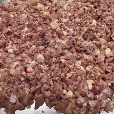 鸡胸碎肉（带极少量骨）