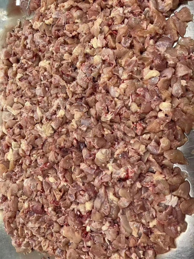 鸡胸碎肉（带极少量骨）