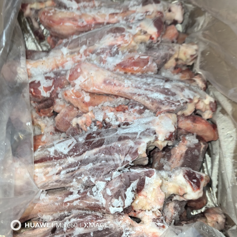 草地羔羊前小腿，半斤左右一个，一箱20斤装。