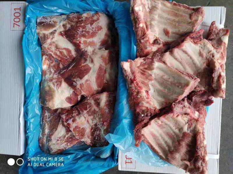 多肉猪小排，肥猪肋排，颜色鲜亮，根根肋排分明