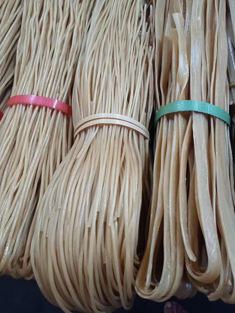 武隆苕粉，重庆本地产可烫火锅，凉拌菜，爽滑可口，