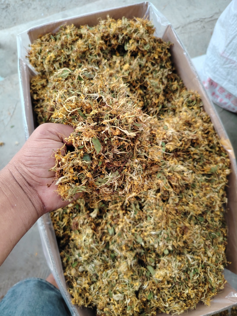 贵州金银花，晒花无硫，味香，己人工筛选