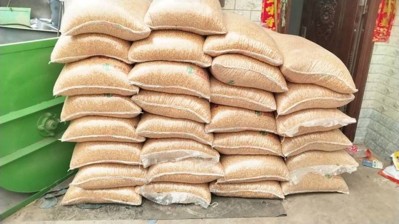 跑山鸡自己家养殖价格优惠全部粮食喂养品质保证欢迎来电
