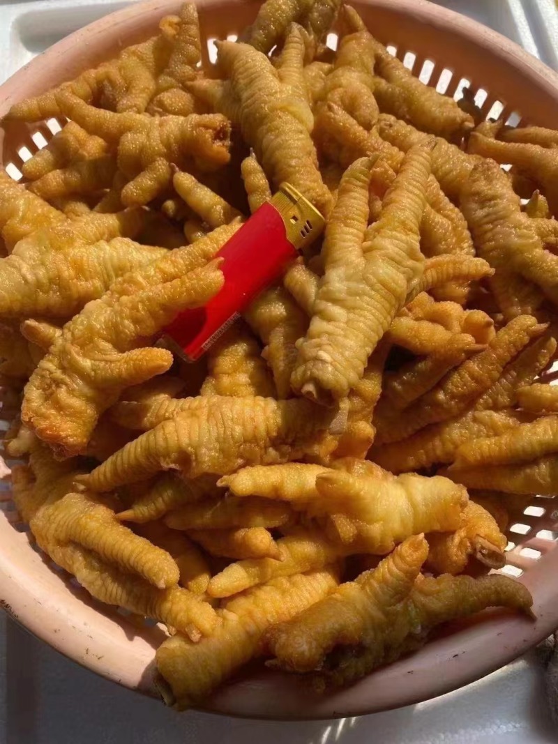 虎皮凤爪香辣虎皮鸡爪油炸卤鸡爪网红即食凤爪整箱批发商用