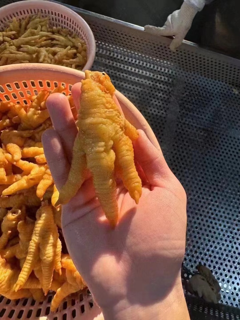 虎皮凤爪香辣虎皮鸡爪油炸卤鸡爪网红即食凤爪整箱批发商用