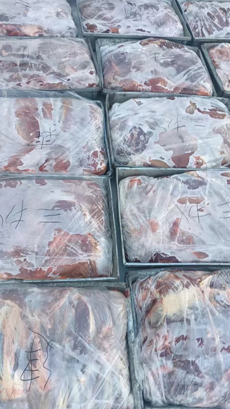 内蒙古呼伦贝尔大草原优质黄牛肉