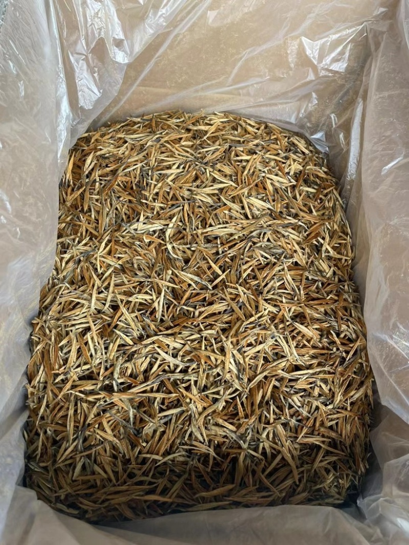 风庆滇红头春大金针，薯蜜香浓郁，耐泡度高