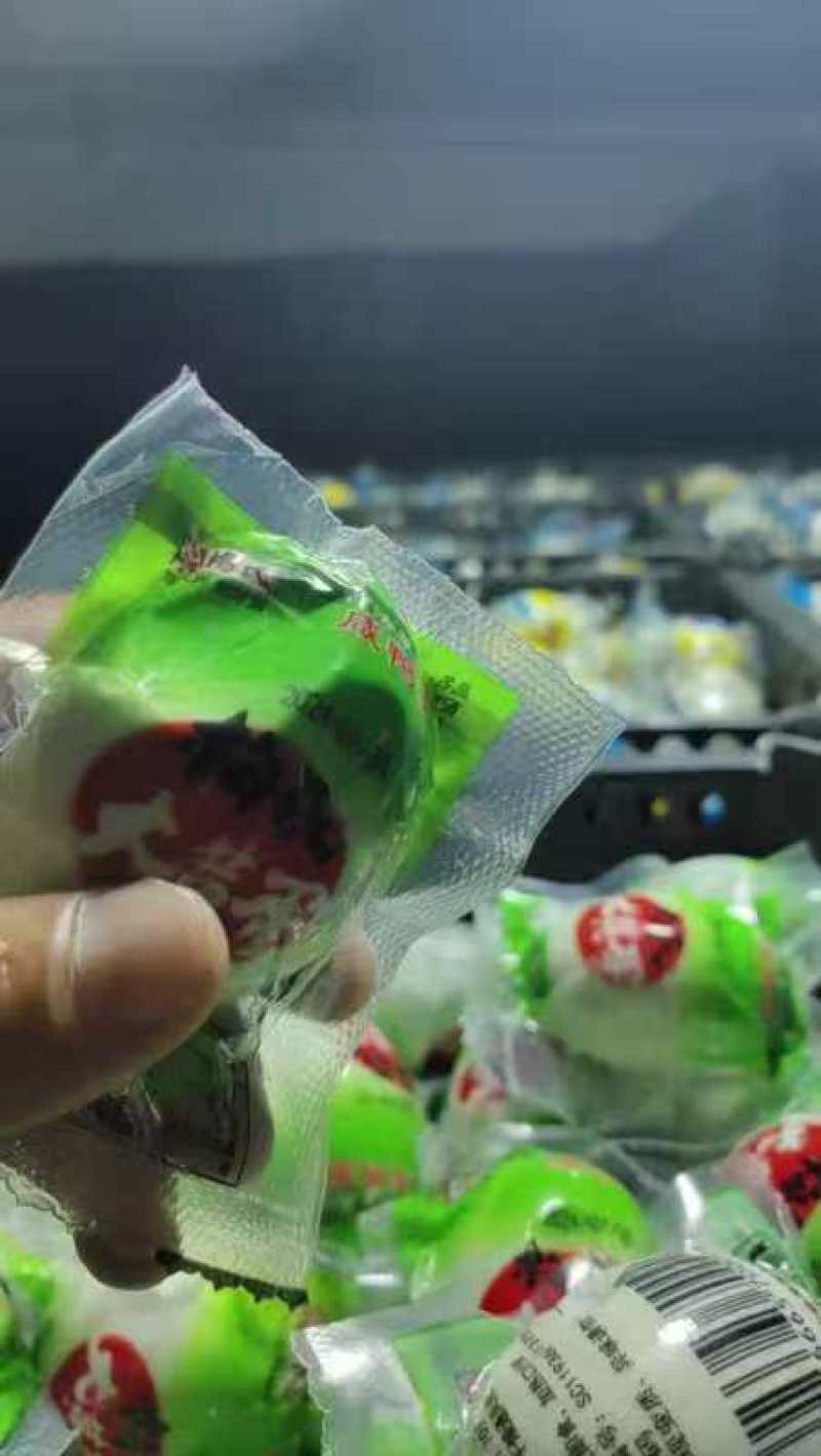 厂家直发，精品破壳微坑咸鸭蛋，