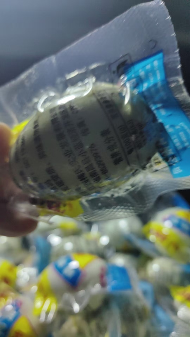 厂家直发，精品破壳微坑咸鸭蛋，
