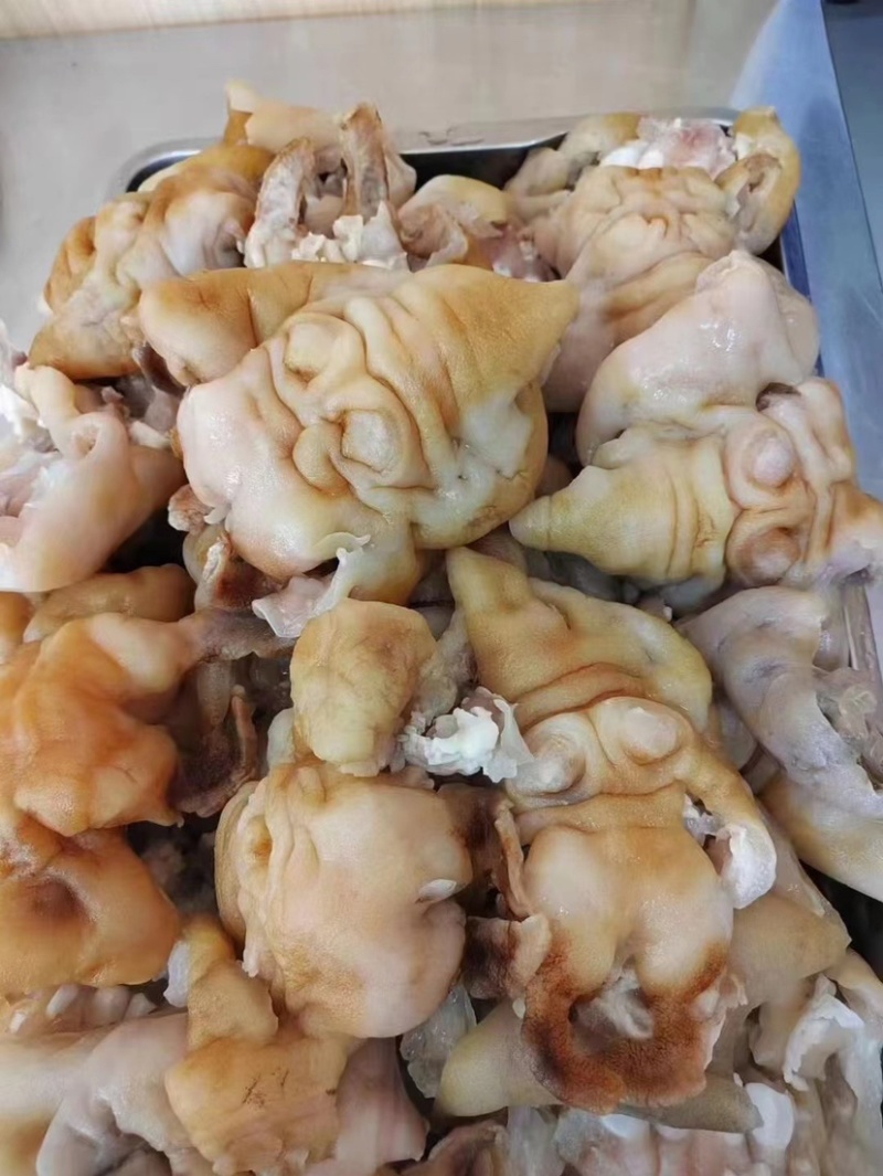 熟去骨牛蹄，火烧，清水煮熟的，没有碱，全熟，公牛牛蹄
