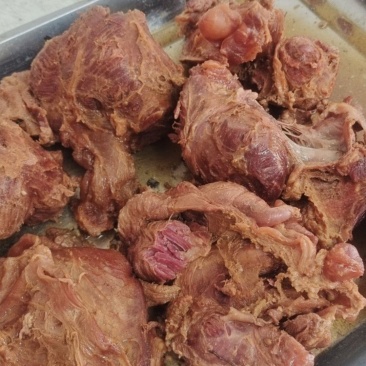 五香牛建肉，肉质宝满，肉质浓香，口感十足有原味50斤起批