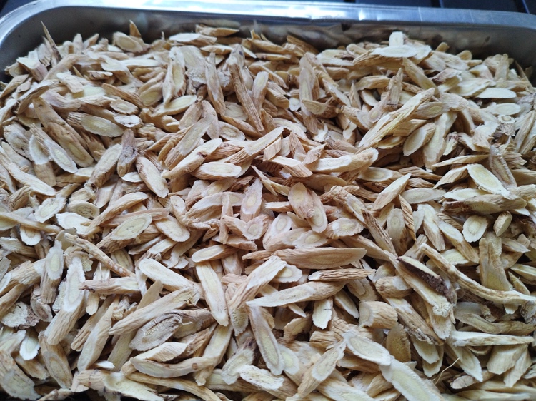 黄芪与陈皮实物对比图