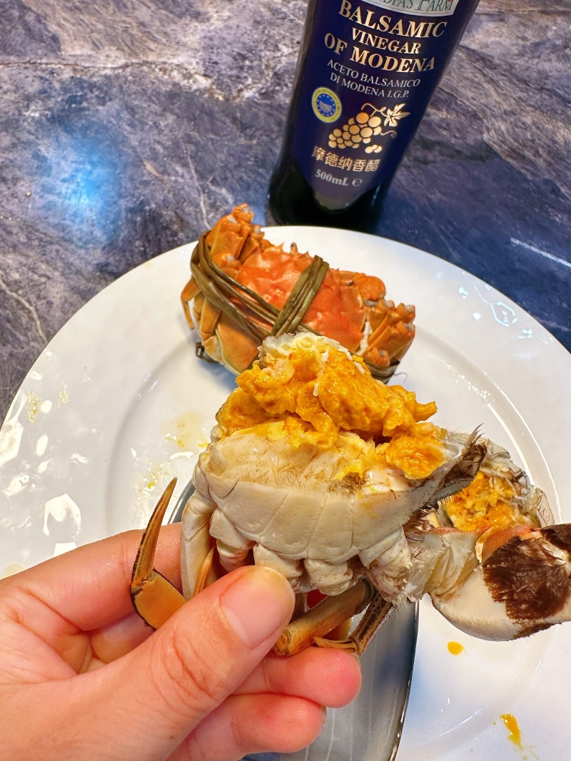 精品高邮湖，六月黄螃蟹