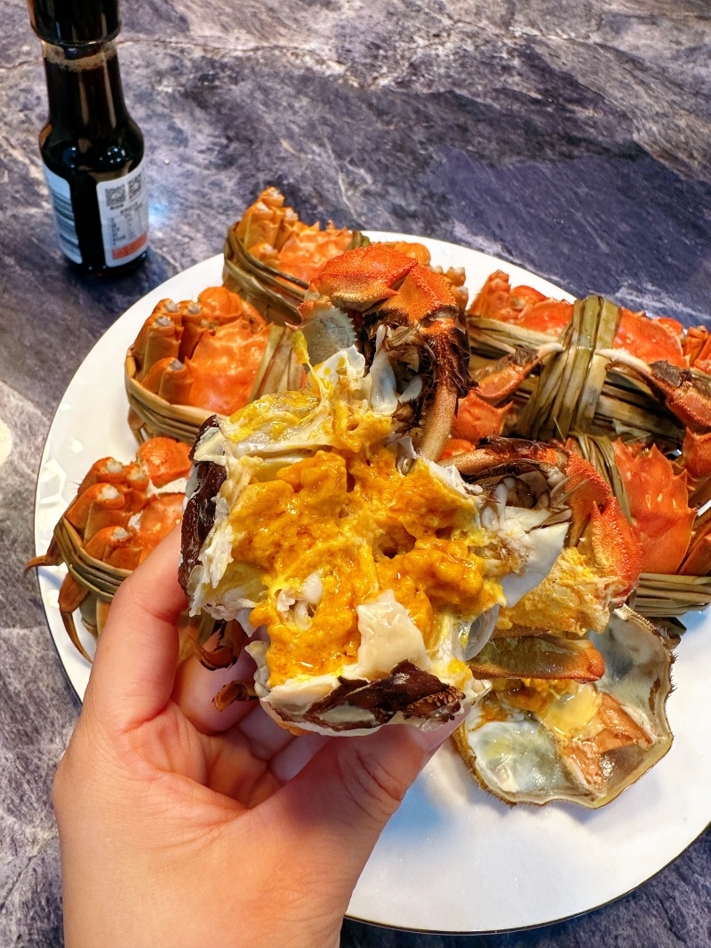 精品高邮湖，六月黄螃蟹