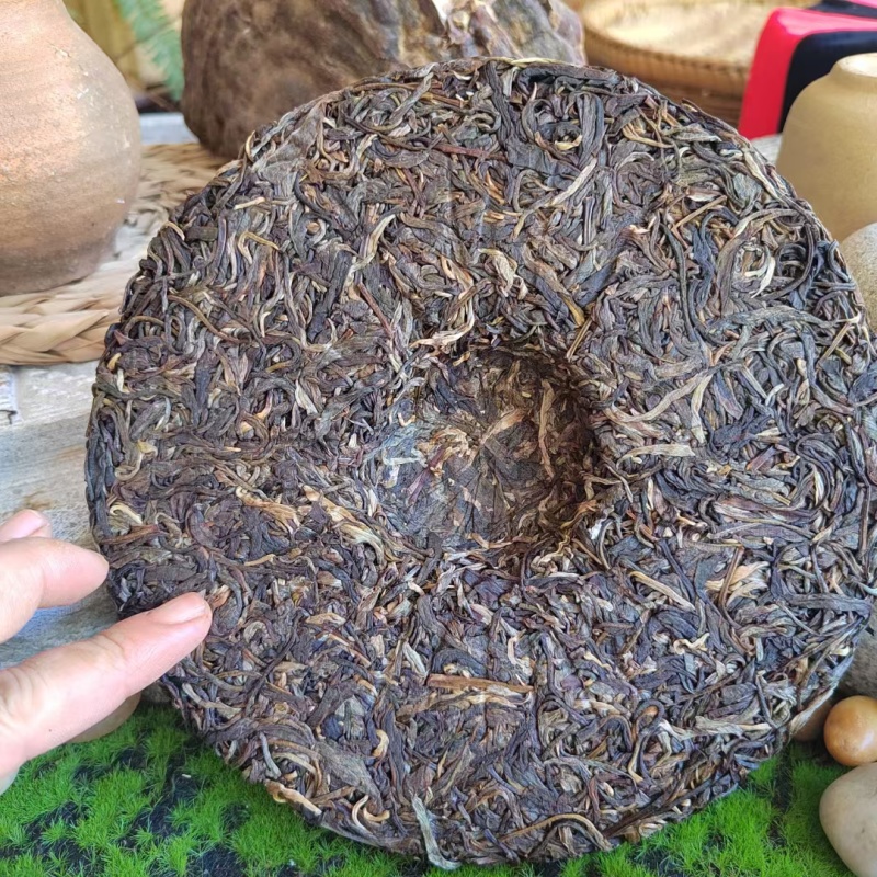 普洱茶生茶357克饼茶易武茶农自产自销2023年
