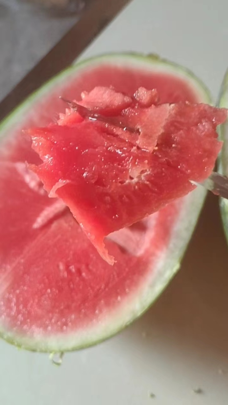《西瓜》广西西瓜/桂林甜王西瓜/自家种植/整车发货